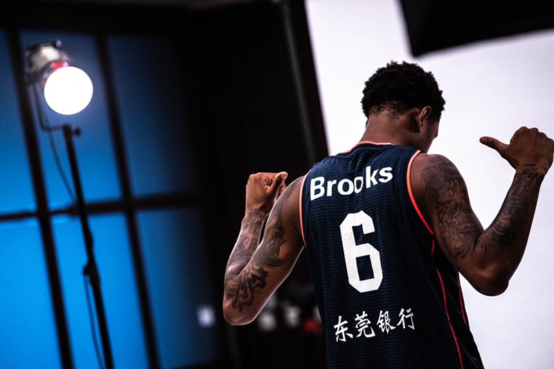 烈日血战完整版-泛亚娱乐网站