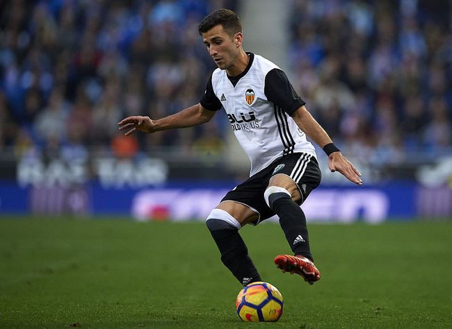 关键时刻瓦伦西亚调整名单以备欧超杯，主帅复盘环节打磨，质疑声仍在，团队化学反应显著的简单介绍-泛亚电竞